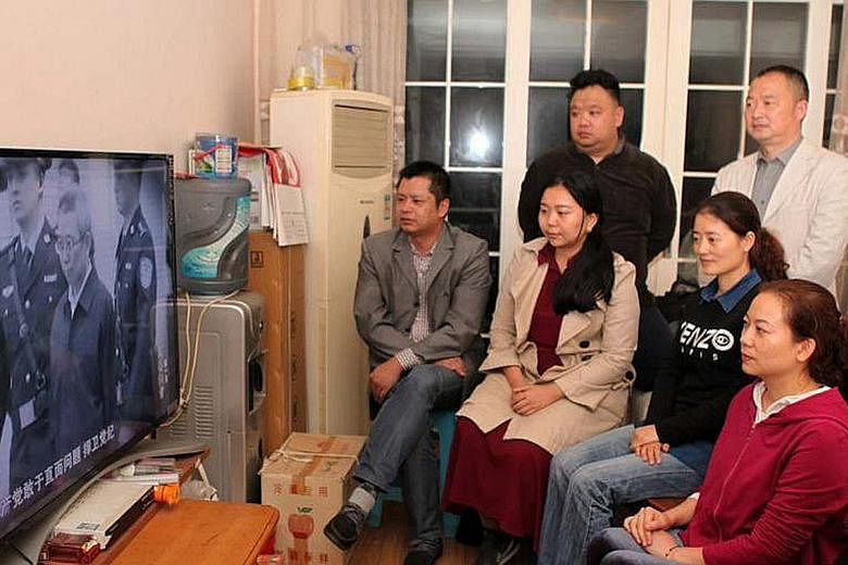 Chinese viewers watching Always On The Road, part of President Xi's immense anti-corruption drive.