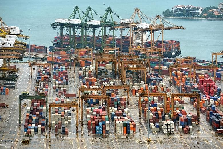 Singapore's economy is currently undergoing a protracted cyclical downturn, and a weak trade outlook means that growth next year will largely depend on domestically-oriented industries and the services sector, according to the Monetary Authority of S