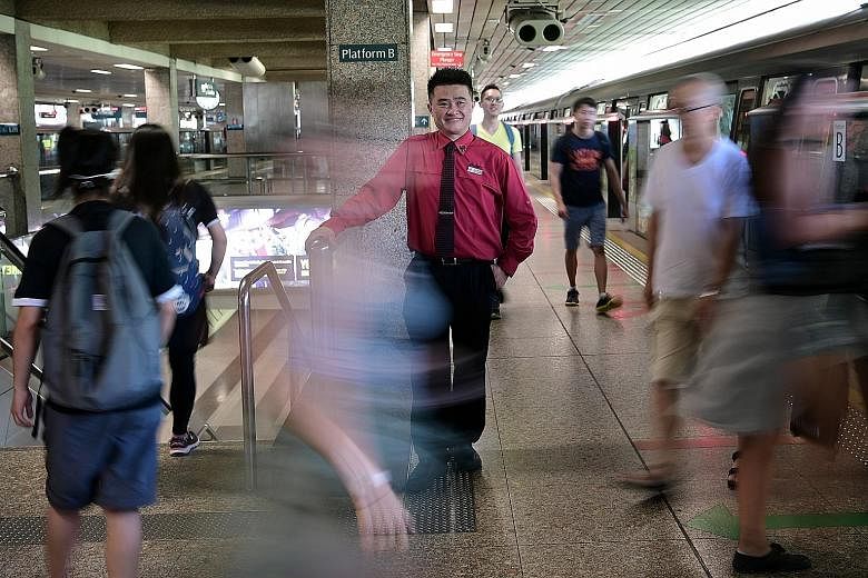 Mr Goh earned an Outstanding Award at the 17th edition of the National Kindness Awards yesterday, one of 25 public transport staff to do so. He had noticed an elderly man struggling to walk along uneven MRT tracks after a train disruption on Jan 9 an