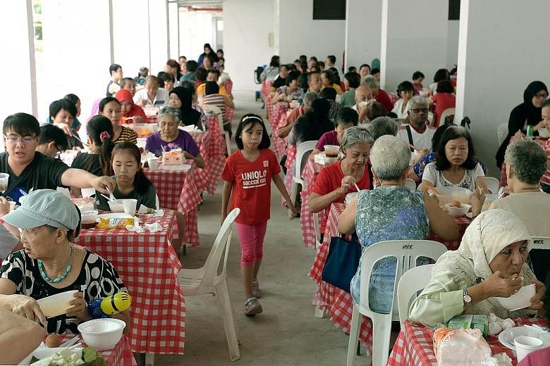 Almost 300 Marsiling residents were treated to a breakfast of lontong and sayur lodeh, traditional Malay dishes, at the void deck of Block 16, Marsiling Lane, yesterday. The breakfast, organised by the Marsiling Women's Executive Committee and the Ma