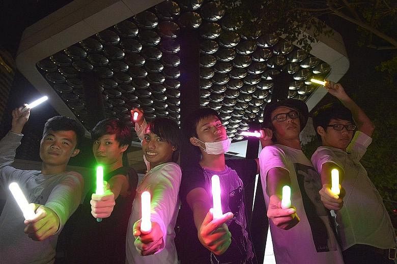 Tengoku Parade members get together to practise wotagei, a synchronised dance performed by fans at concerts and anime-related events.