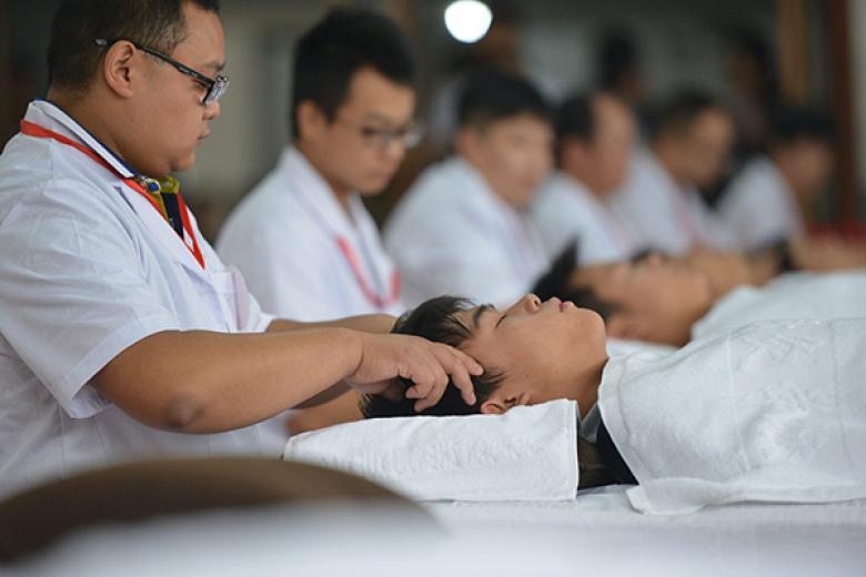 Massage Therapists Top China S Service Sector Pay List The Straits Times   1481599489720 858 