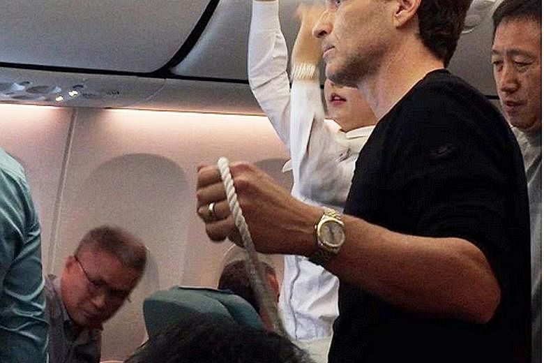 Singer Richard Marx helped to tie up an abusive passenger on a Korean Air flight.