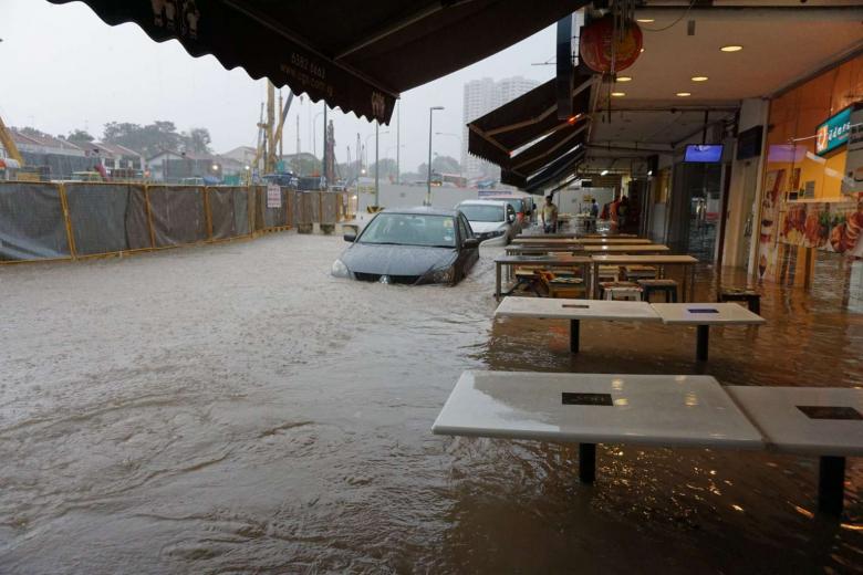 Flash Floods Around Singapore Due To Heavy Downpour The Straits Times