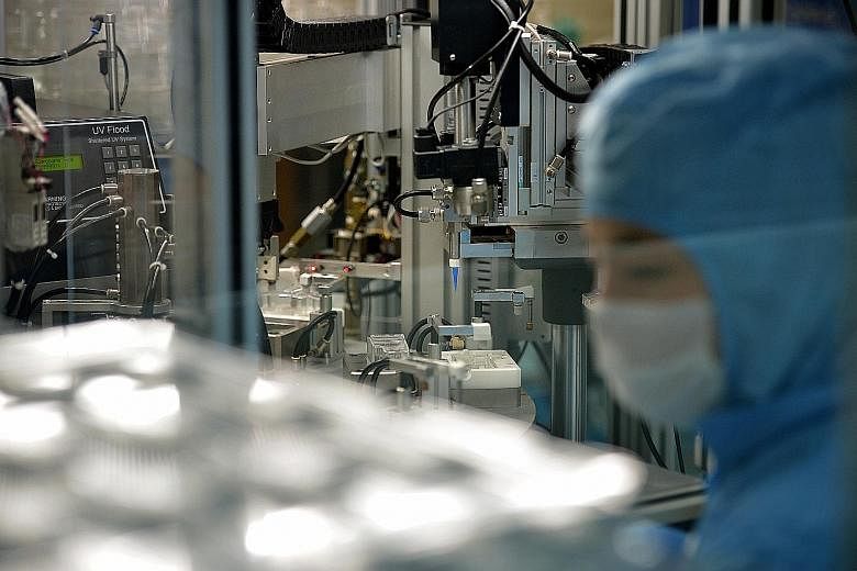 Biomedical manufacturing output rose last month on the back of a rise in drug production and a jump in medical technology output driven by higher export demand for medical instruments.