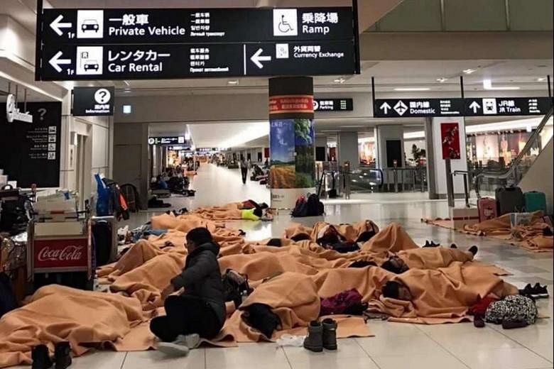 Singaporeans stuck in Hokkaido airport since Thursday due to snow | The Straits Times