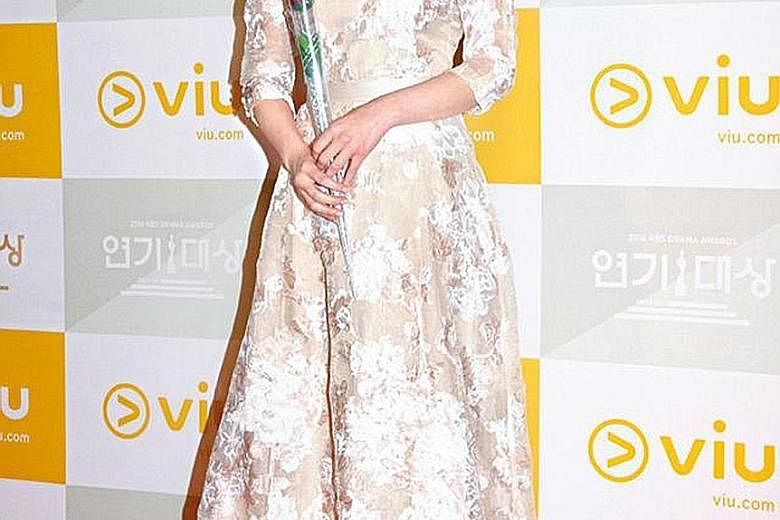 Descendants Of The Sun stars Song Hye Kyo (above) and Song Joong Ki at the KBS Drama Awards last Saturday.