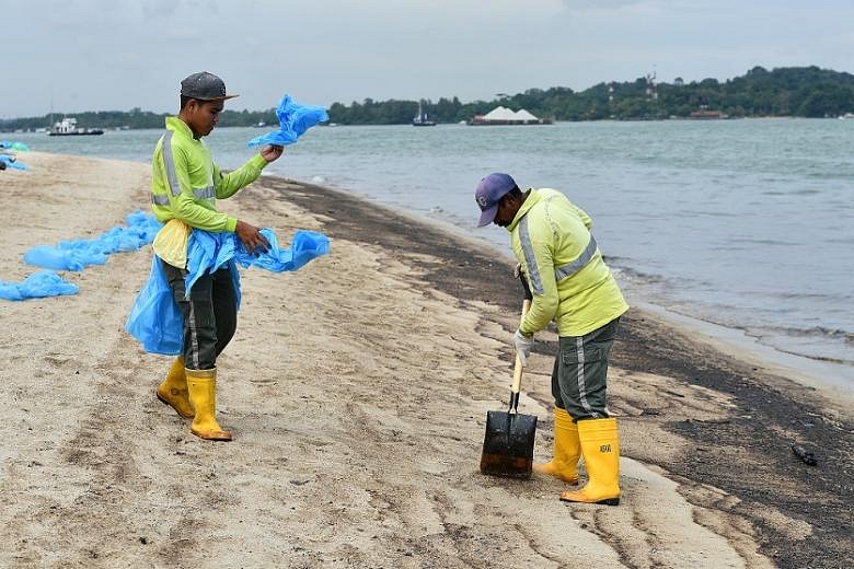 Oil Spill In Johor Reaches Mainland Singapore Shores; AVA Issues ...