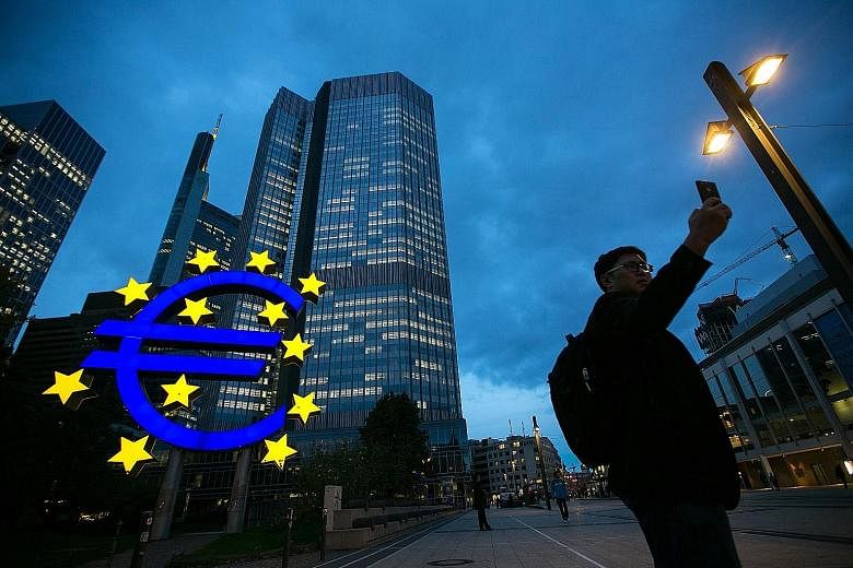 In its first policy decision this year, the European Central Bank left its quatitative-easing programme unchanged, as core inflation picked up slightly to 0.9 per cent, lacking a convincing upward trend, and consumer prices rose an annual 1.1 per cen