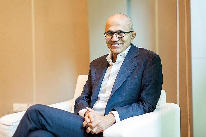 Mr Nadella gets on board as Starbucks is moving to expand its digital capabilities.