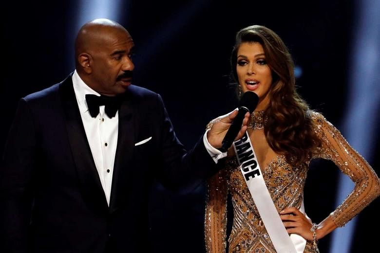 After Last Years Miss Universe Blunder Host Steve Harvey Gets Pageant Winners Announcement