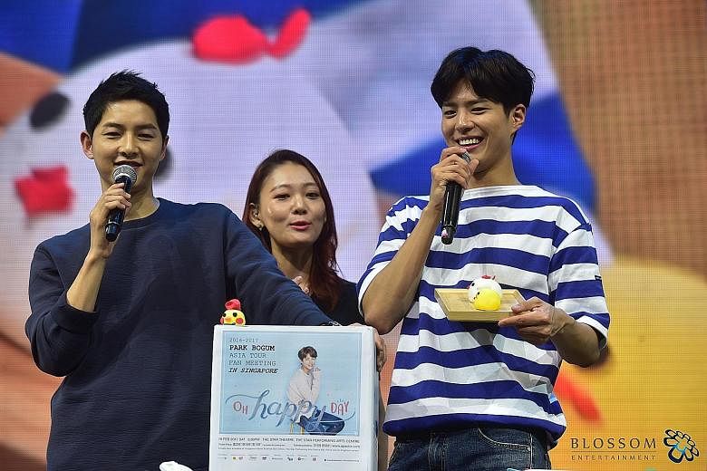 At last Saturday's fan meet at The Star Theatre, South Korean actors Song Joong Ki (left) and Park Bo Gum (right) got fans excited.