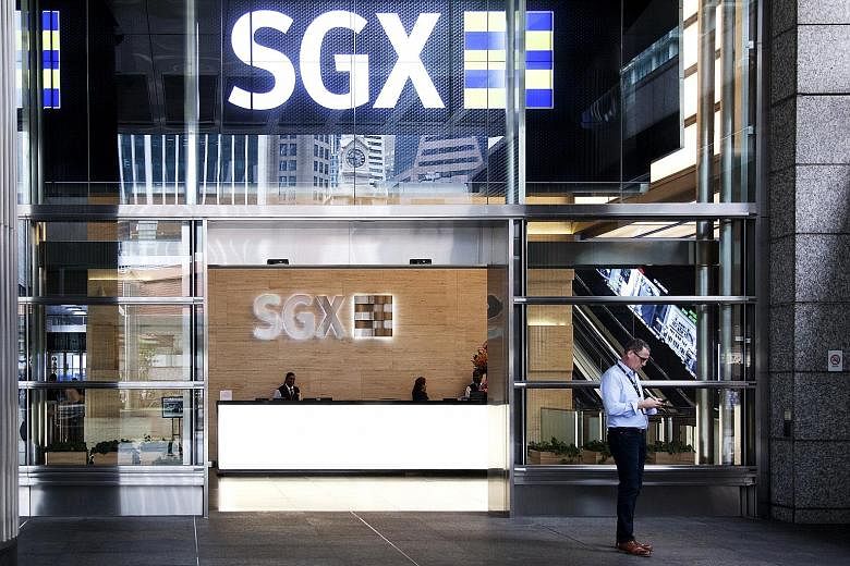 The Singapore Exchange is considering reinstating the midday intermission, which lasted from 12.30pm to 2pm every day, after cutting it in 2011 in an effort to boost trading, Bloomberg reported.