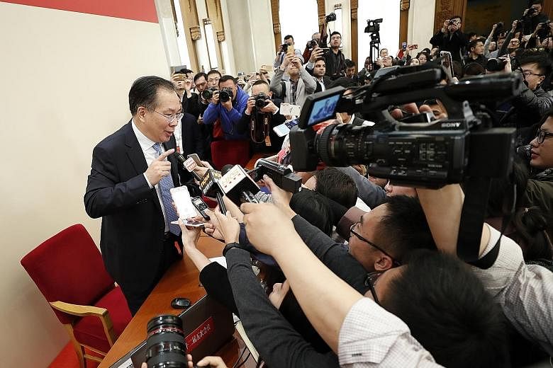 At yesterday's press conference, CPPCC spokesman Wang Guoqing stressed the "high attention" given to ongoing reforms in areas such as farming, the rust-belt provinces in north-east China and state-owned enterprises.
