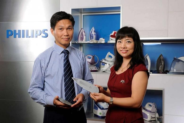 Linda Wu with Philips BK - Sol gel