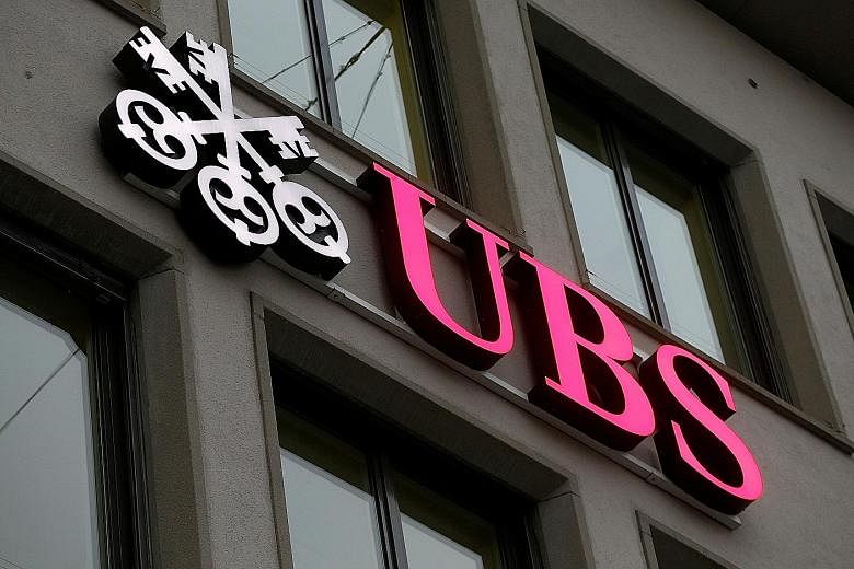 The bonus pool at UBS has dropped by 17 per cent, after a rough 2016. Last year, UBS' calendar opened with market volatility eating heavily into profit and ended with the bank missing out on a rally in bond trading.