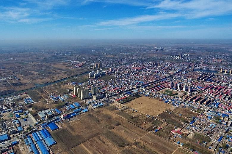 Besides non-government facilities, the Xiongan New Area is expected to include markets, schools, research institutions and hospitals, which will be relocated from Beijing.