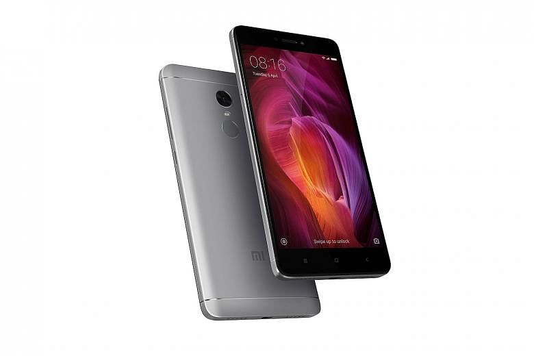 The Xiaomi Redmi Note 4 feels surprisingly sturdy and premium, more so than other phones by competing brands in the same price range.