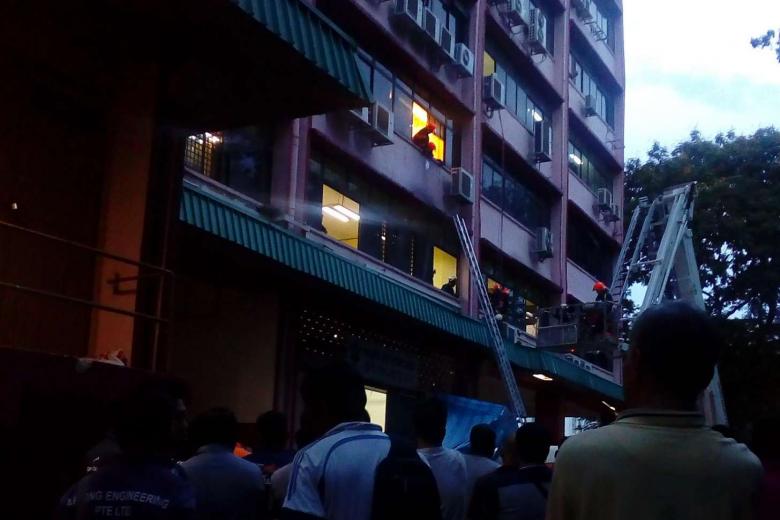Aircon Technician Hurt After Falling From 5th Floor Of Factory Building 