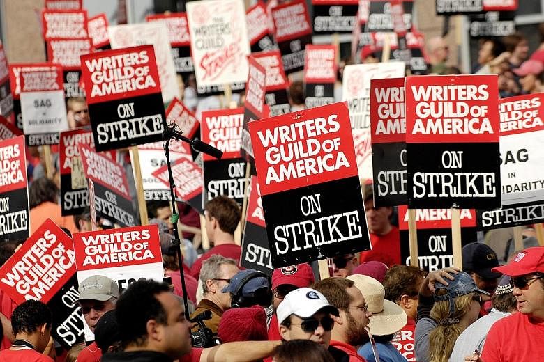 Thousands of Writers Guild of America members and supporters went on strike on Nov 9, 2007.