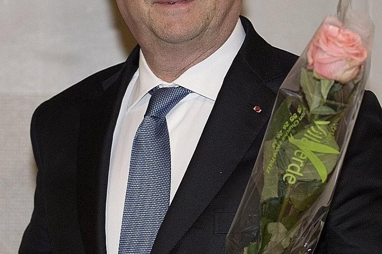 Alain Juppe Francois Hollande Francois Fillon Jean-Luc Melenchon