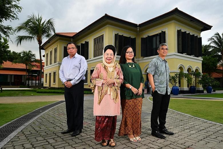 Members of the small Minangkabau community here include (from far left) Singapore Minangkabau Association president Marah Hoessein Salim; former lecturer and grassroots leader Maryam Hassan, 75; Maya Gallery director and co-founder Masturah Sha'ari; 