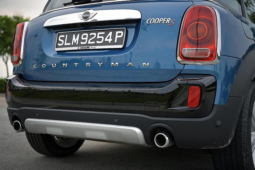 The Cooper S Countryman is endowed with a generous spread of torque. It also has dual tailpipes and an additional extrusion on its rear finished in high gloss.