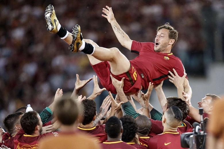 Football: Tears Flow As Francesco Totti Bids Farewell To Roma After 25 ...