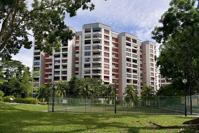 Built in the 1980s and privatised in 2002, Tampines Court has 14 blocks, with 432 maisonettes and 128 apartments. This is its third bid for a collective sale.