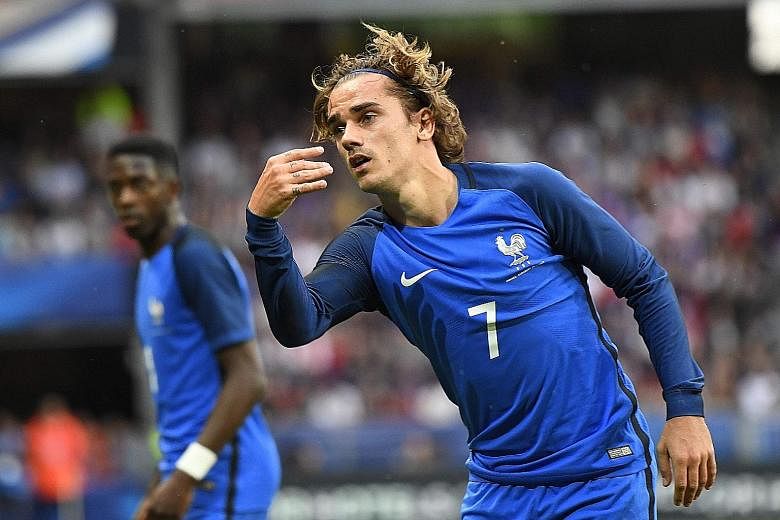 Atletico Madrid and France forward Antoine Griezmann has pinned his colours to the Spanish club's mast by ruling out a move.