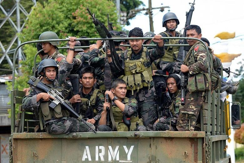 Philippines Launches Offensive In Marawi, Aims To End Battle By Weekend ...