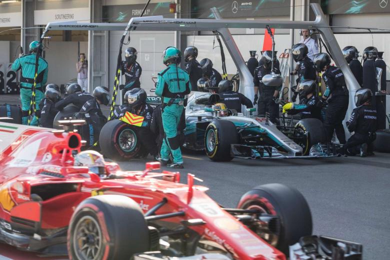 Formula One: FIA to re-examine Vettel-Hamilton collision | The Straits ...