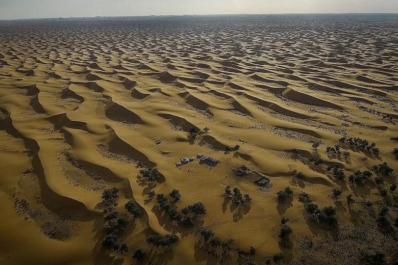 The Tengger desert in Inner Mongolia. Official statistics from Inner Mongolia's vast municipal area of Hulunbuir show that the economic loss from the recent drought has been 5.3 billion yuan.