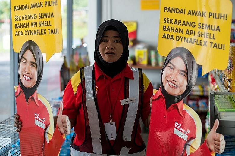 Shell has removed from its petrol stations in Malaysia life-sized cut-outs depicting a smiling female staff member after photos of men groping the figure started circulating on Facebook. The energy giant has blasted the "distasteful and suggestive ac