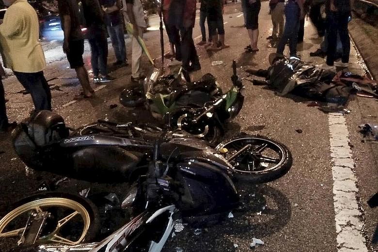 Two motorcyclists were killed on the spot. Three other people were seriously injured.
