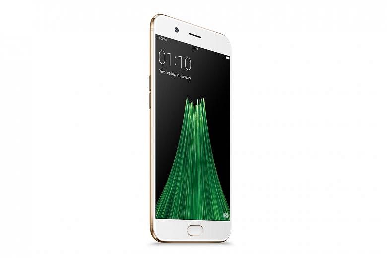 The R11 is Oppo's 2017 flagship phone. In photos taken by its front camera, subjects are sharp, auto-focus is quick and picture quality is great when viewed on smartphones or apps like Instagram.