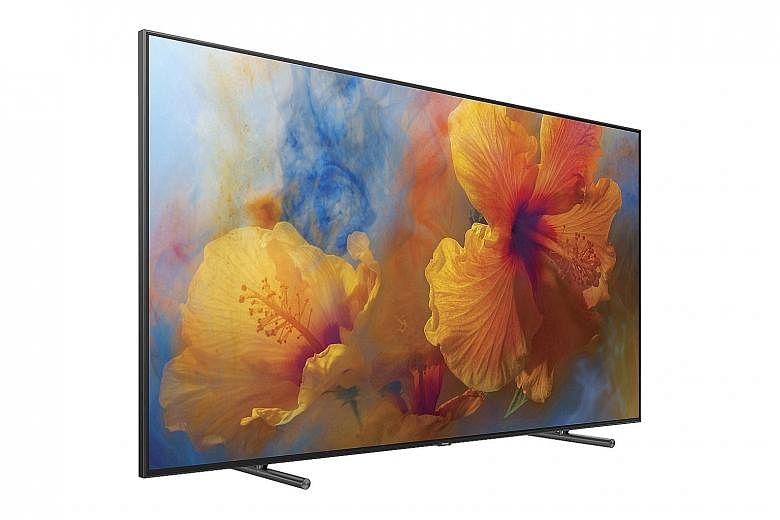 LCDs can produce extremely bright images and the Samsung Q9F takes this to a new level - it can become blinding, especially in a dark room. Its brightness means that, even in a well-lit room, its colours still look dynamic and vivid.