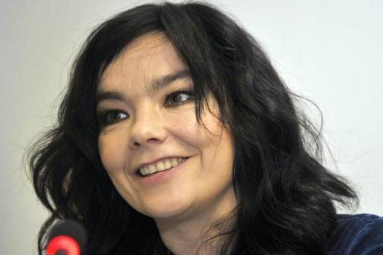 After break-up album, Bjork 'moves on' in new music | The Straits Times