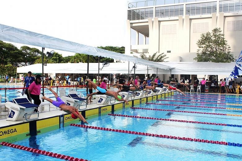 Young swimmers diving in at the 2nd Chinese Swimming Club (CSC) Super Junior Swimming Invitational yesterday. The two-day event for swimmers under 13 saw 548 swimmers compete in events on the first day, with another 10 events to be held today for bot
