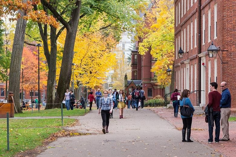 The US Justice Department plans to investigate a complaint by Asian-American organisations that Harvard University discriminates against them by giving an edge to other racial minorities.