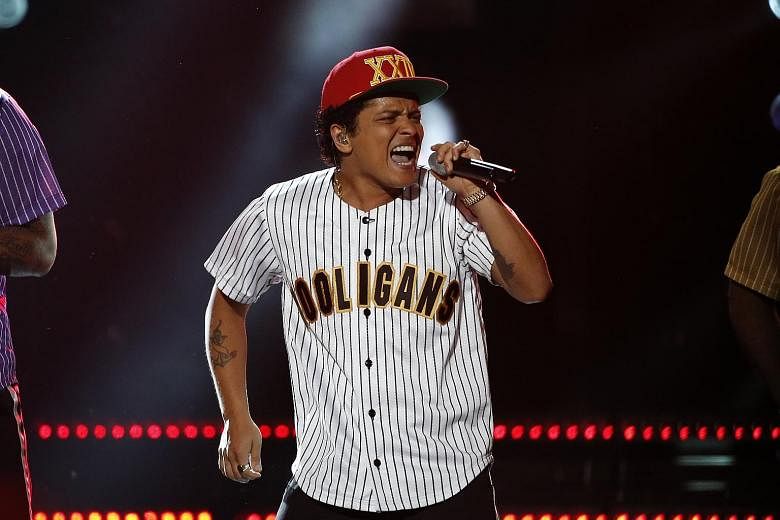 American pop star Bruno Mars made the pledge at a concert last Saturday in Michigan.
