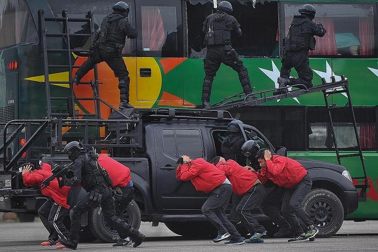 A total of 427 Malaysian army personnel, including 32 officers, will be involved in tackling emergency situations, including terrorist attacks, during the SEA Games in Kuala Lumpur. Known as the Anti-Terrorism Readiness Troop, the soldiers will be st