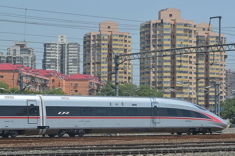 The Fuxing train is expected to operate on the Beijing-Shanghai high-speed railway line from Sept 21, at a speed of 350kmh. It will cut travel time between the two cities from six hours to 4½ hours.