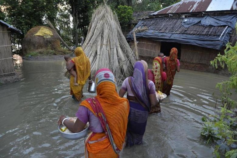 South Asia Floods Kill More Than 1,000 As Rescue Teams Try To Reach ...