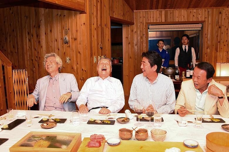 It was a rare sight to have four of Japan's political heavyweights sharing a laugh during a get-together, reportedly on Aug 15. Prime Minister Shinzo Abe (second from right) and his predecessors (from left) Junichiro Koizumi, Yoshiro Mori and Taro As