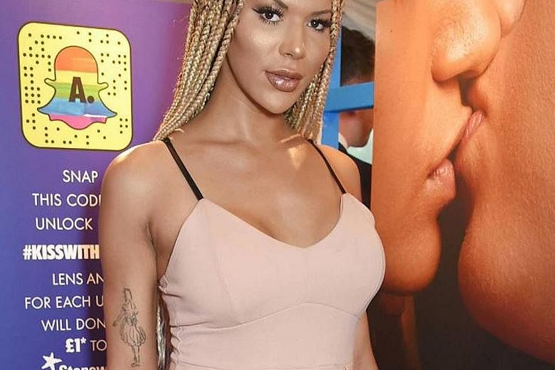 Model and DJ Munroe Bergdorf was reported to be the first transgender woman to be featured in a L'Oreal Paris campaign in Britain.