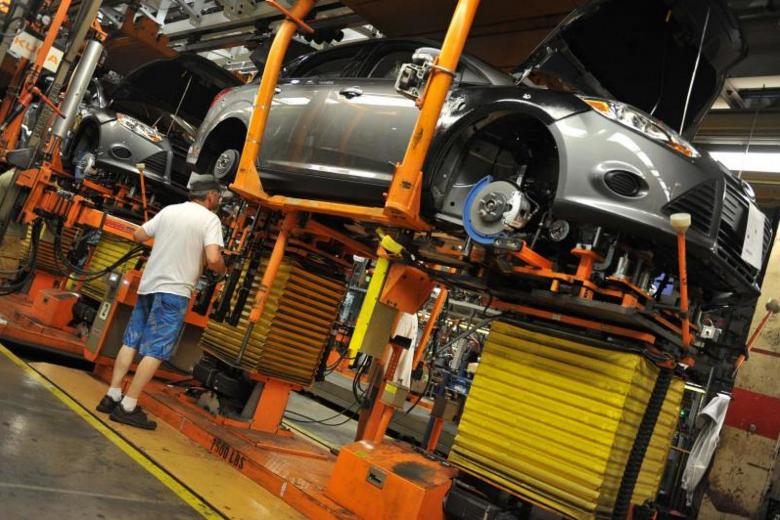 Fafctory US factory orders post biggest drop in nearly 3 years | The Straits Times