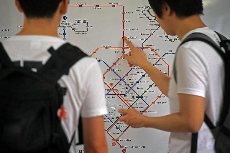 The Land Transport Authority said the new Walking Train Map will be progressively put up at 19 MRT stations. This map shows the walking time between stations on different lines. The timings were derived by conducting walking trials based on Singapore