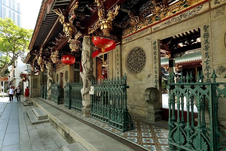 Thian Hock Keng also offers a place to install ancestral tablets in remembrance of the deceased. The temple, which won honourable mention in the 2001 Unesco Asia-Pacific Heritage Awards, continues to be popular among worshippers and tourists, who com
