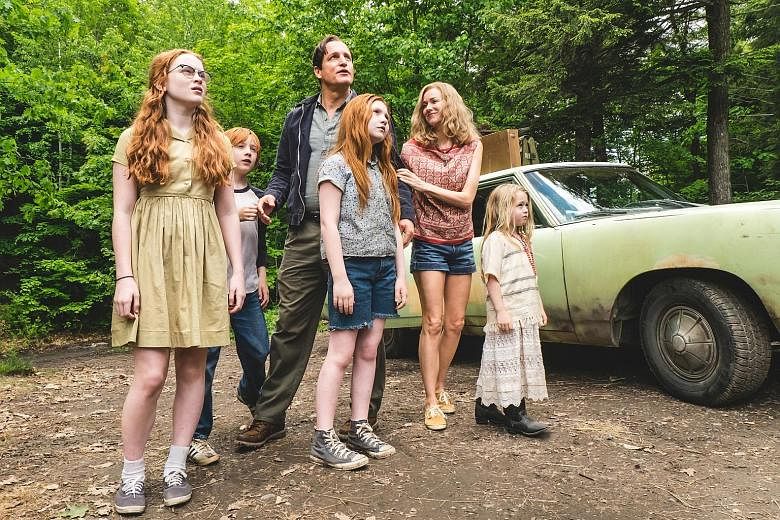 The Glass Castle's (above from left) Sadie Sink, Charlie Shotwell, Woody Harrelson, Ella Anderson, Naomi Watts and Eden Grace Redfield.